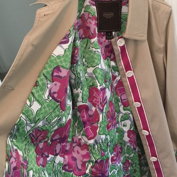 Fashionable Coach spring or fall coat - Picture 7 of 8